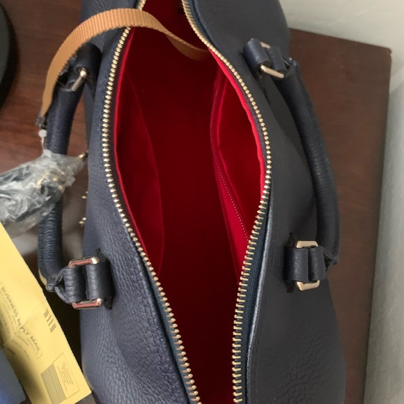 Satchel - Picture 2 of 5